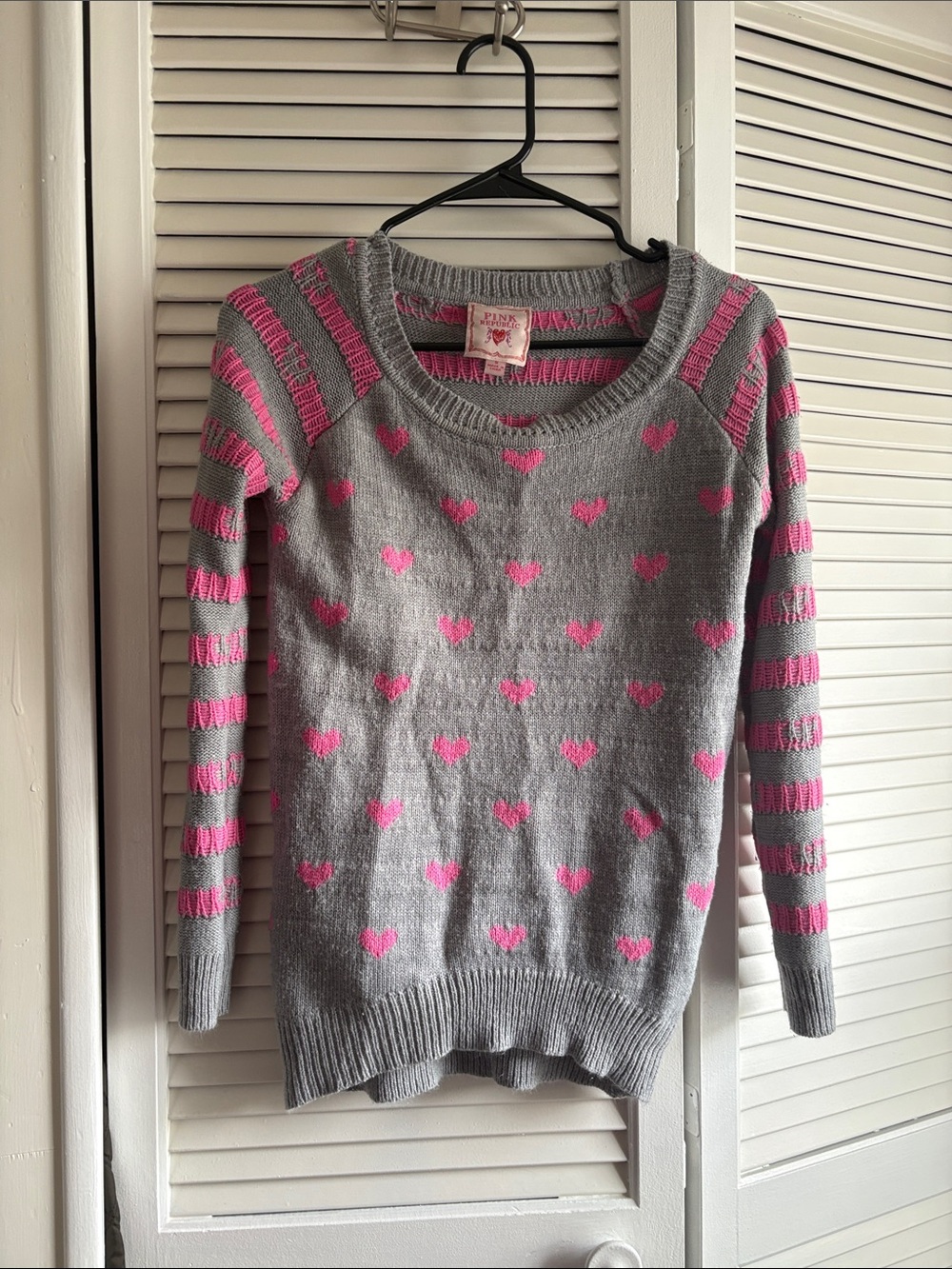 Gray Crewneck Sweater with Pink Hearts